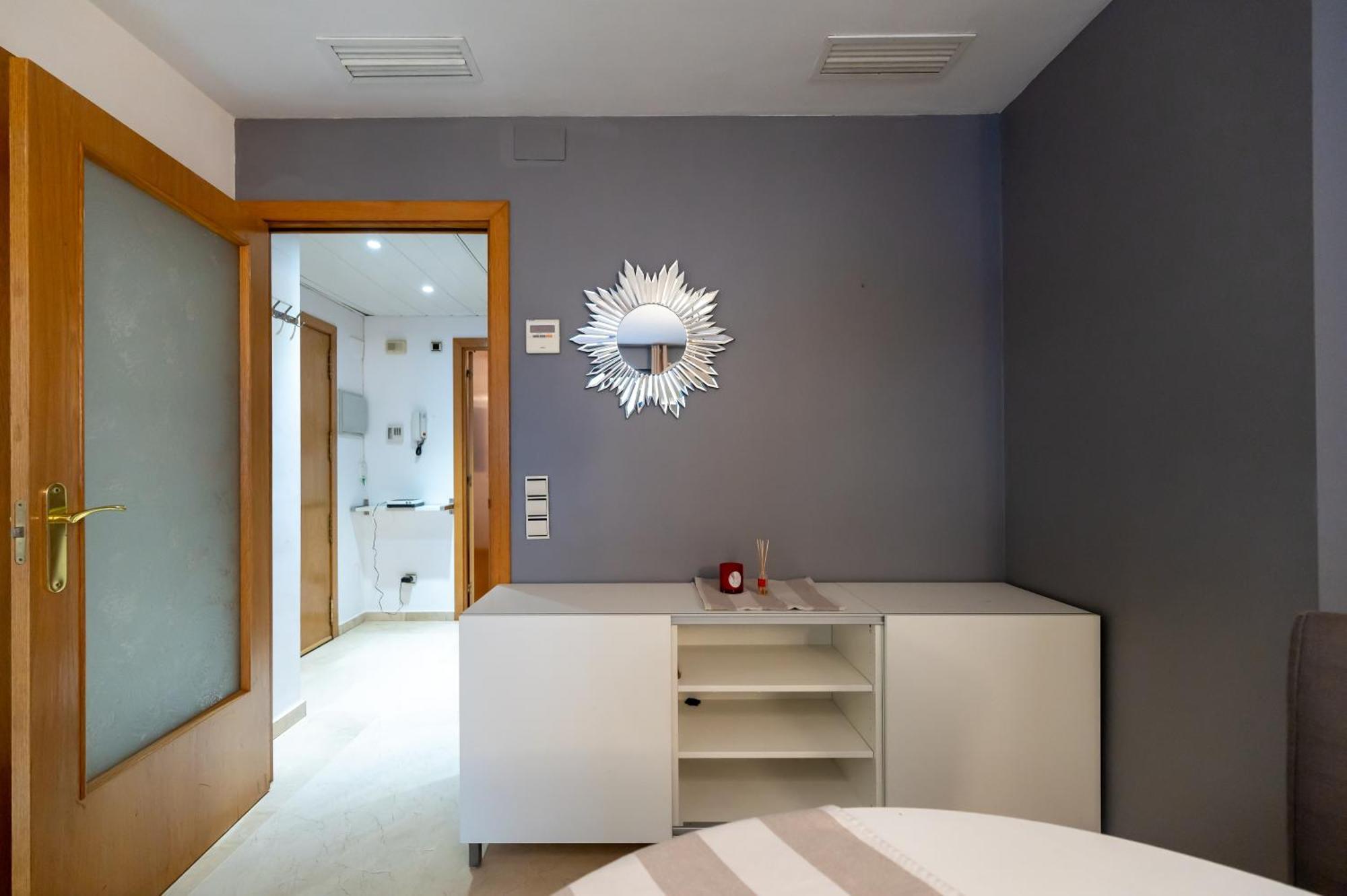 Ferienwohnung Comfy Downtown + Private Terrace Barcelona Exterior foto