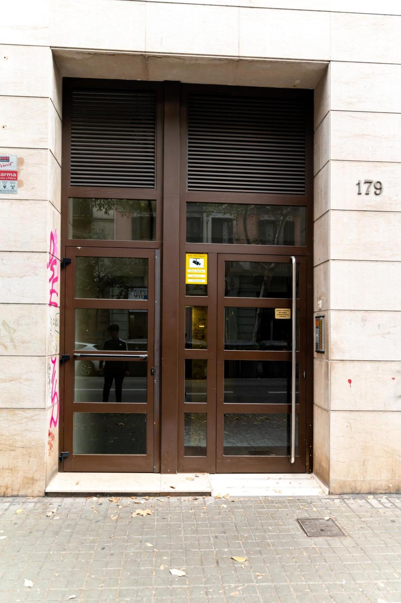 Ferienwohnung Comfy Downtown + Private Terrace Barcelona Exterior foto